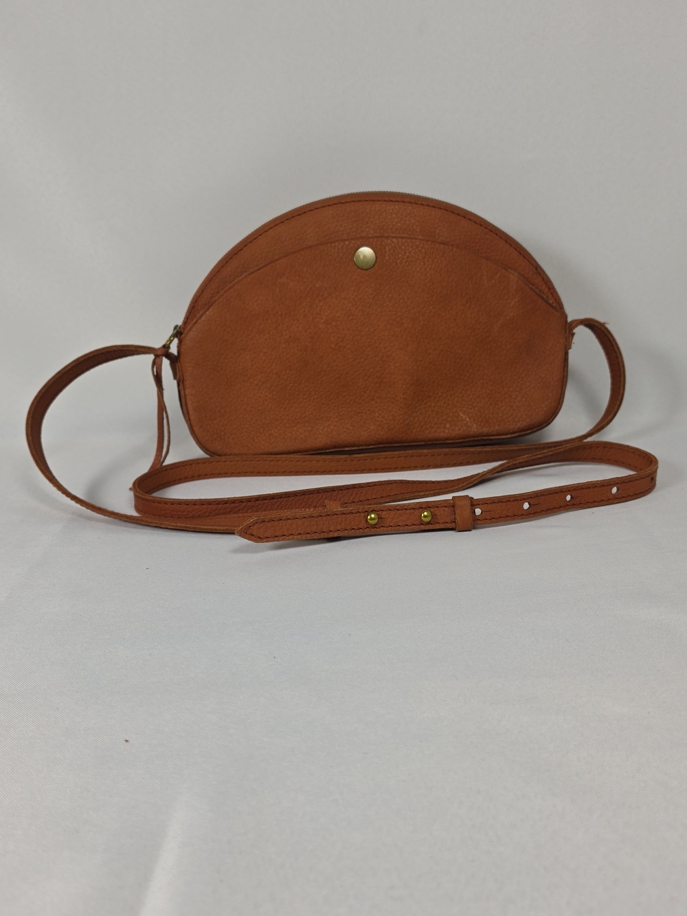 ​Madewell Simple Half Moon Crossbody Bag Tan Brown Leather Minimalist Zip Womens